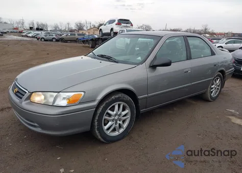 2000 Toyota Camry Xle V6 z USA, uszkodzony, nr VIN 4T1BF28K7YU090661